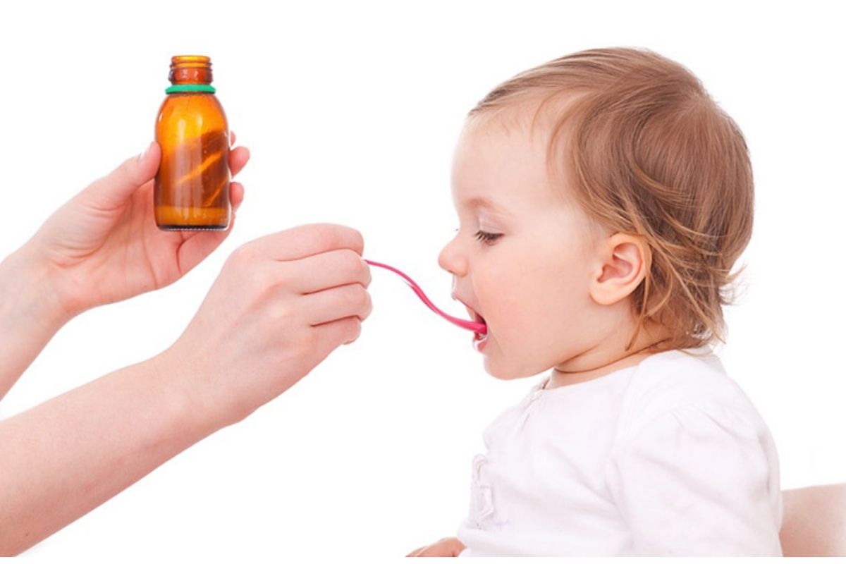 Bổ sung canxi cho trẻ chậm mọc răng bằng đường uống