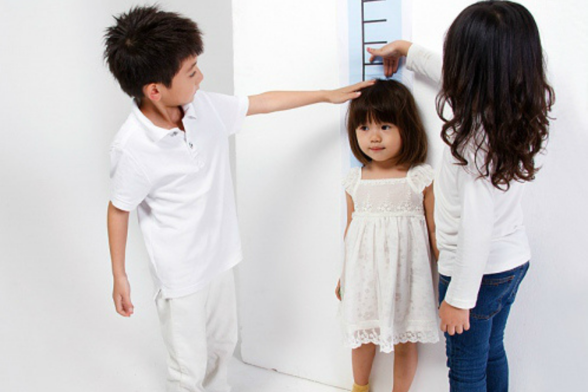 Nguyên nhân khiến trẻ em Việt Nam thấp hơn chiều cao chuẩn