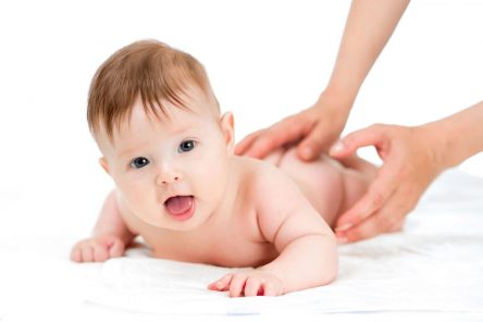 Gợi ý các mẹo chữa nấc cụt cho trẻ sơ sinh an toàn, hiệu quả
